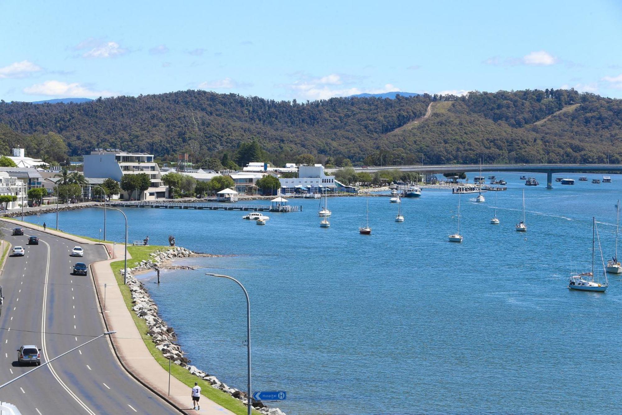 Ferienwohnung Lavish Coastal 2-Bed With Stunning Ocean Views Batemans Bay Exterior foto