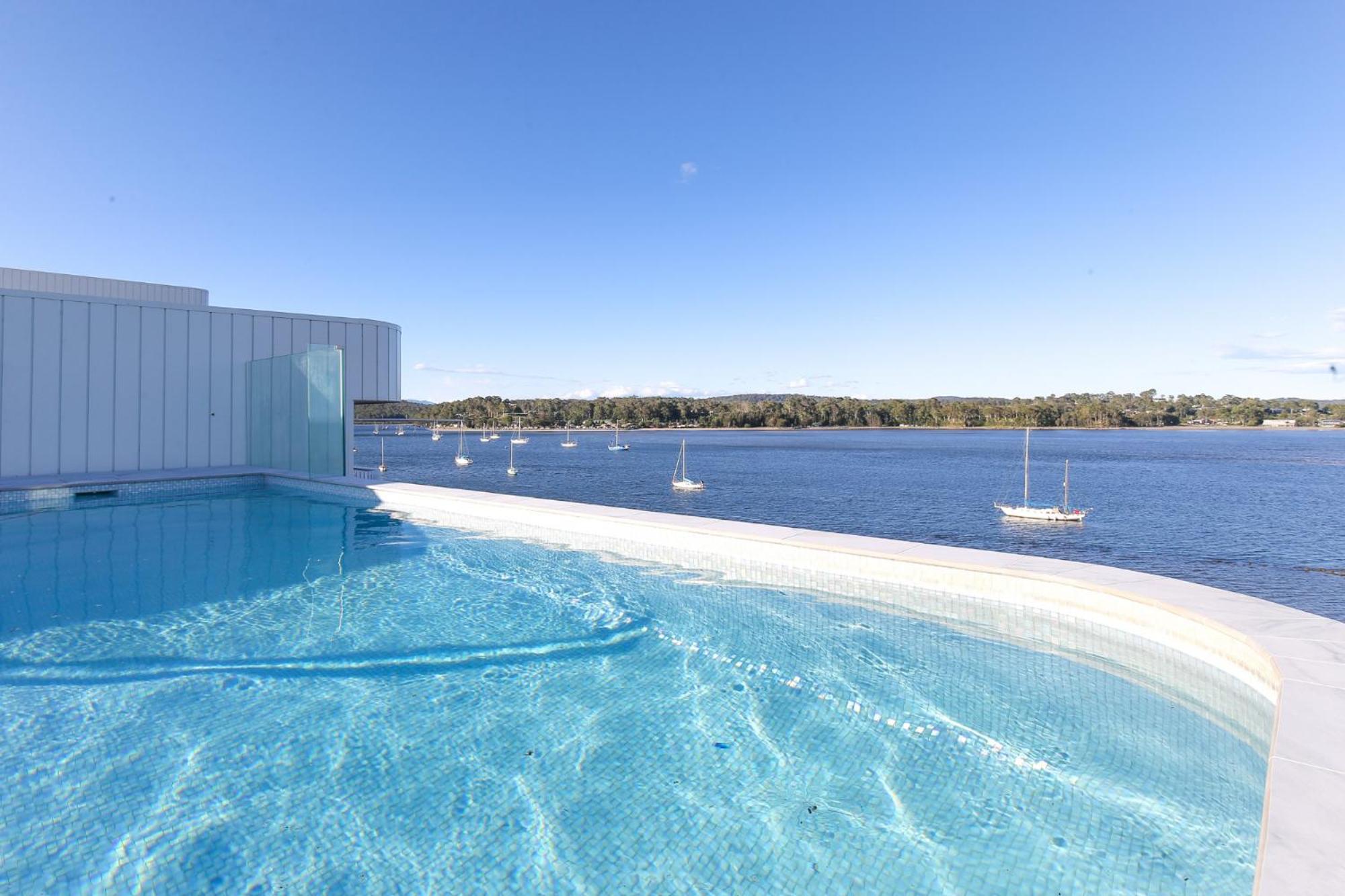 Ferienwohnung Lavish Coastal 2-Bed With Stunning Ocean Views Batemans Bay Exterior foto